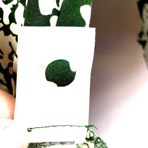 Fun 2 Fun Top Women Small Green Pleated V Neck Floral Print Long Sleeve - Picture 10 of 11